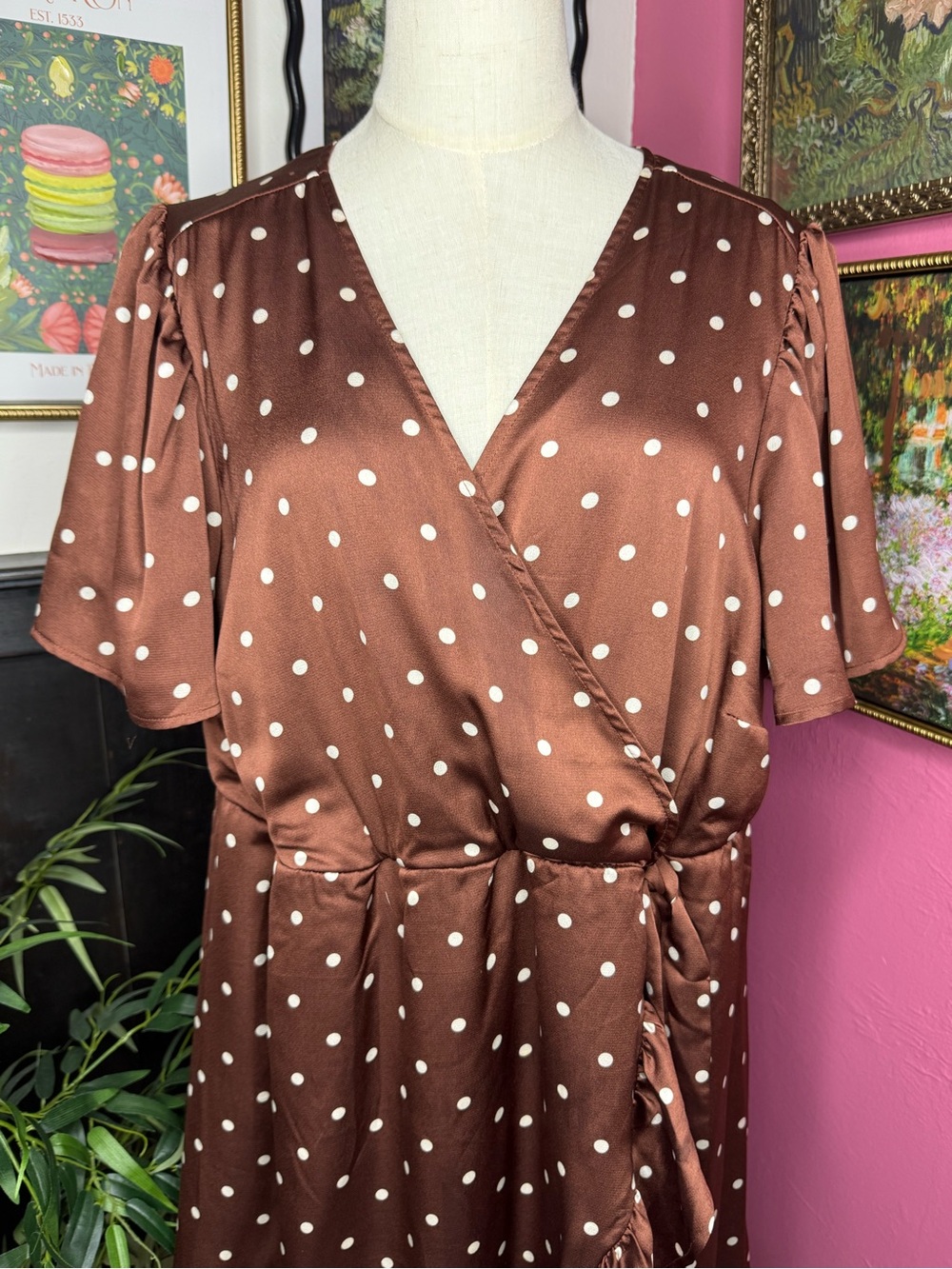 TORRID V-Neck Satin Wrap Style Dress Polka Dot Brown & White Sz 1 - Picture 3 of 11